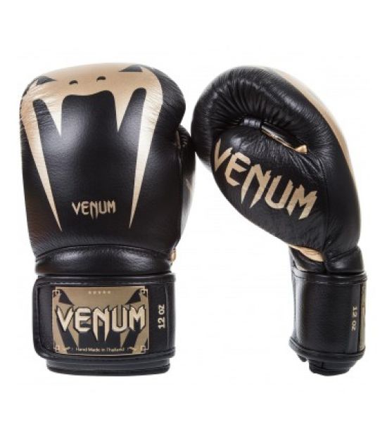 Боксерские перчатки VENUM GIANT 3.0 BOXING GLOVES - BLACK/GOLD Боксерские перчатки VENUM GIANT 3.0 BOXING GLOVES - BLACK/GOLD